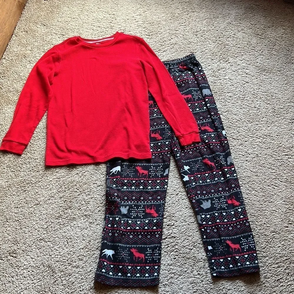 Youth boys size 10/12 winter pajama set.